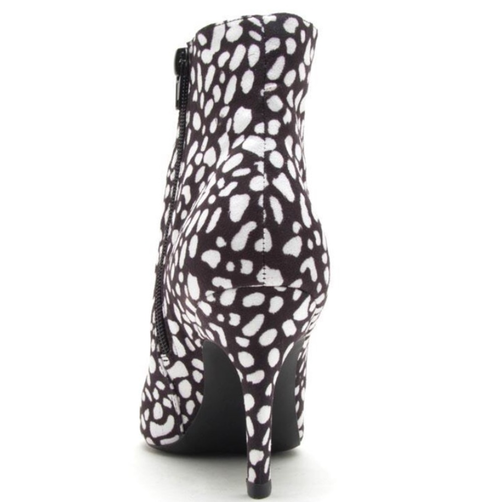 Qupid Black & White Faux Suede Heeled Bootie 5.5 6 - Picture 6 of 8
